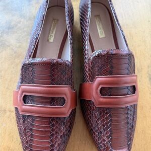 Brown Textured Loafers